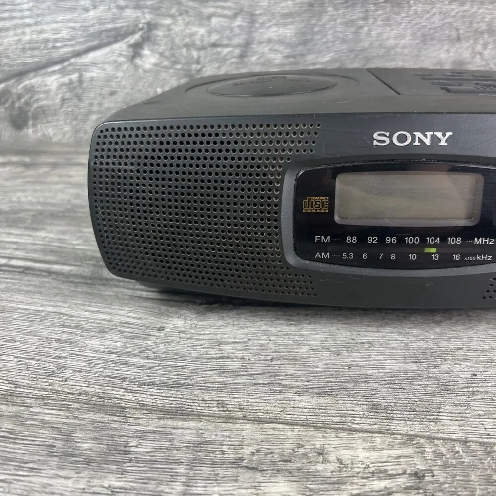 Vintage Sony ICF-CD820 Stereo Alarm Clock AM/FM CD Player Works Tested *Read